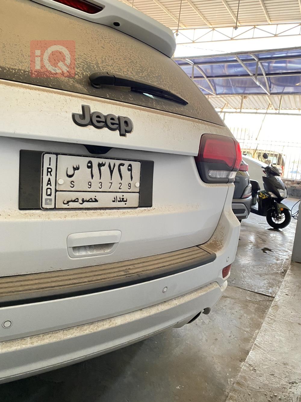جیپ گراند شیرۆکی
